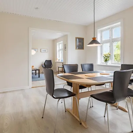 3 Bedroom Gorgeous In Aakirkeby Feriehus *