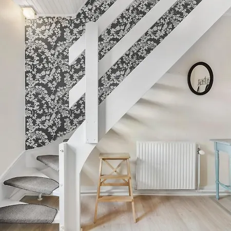 3 Bedroom Gorgeous In Aakirkeby Åkirkeby