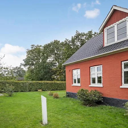 3 Bedroom Gorgeous In Aakirkeby * Åkirkeby