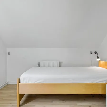 펜션 3 Bedroom Gorgeous In Aakirkeby *