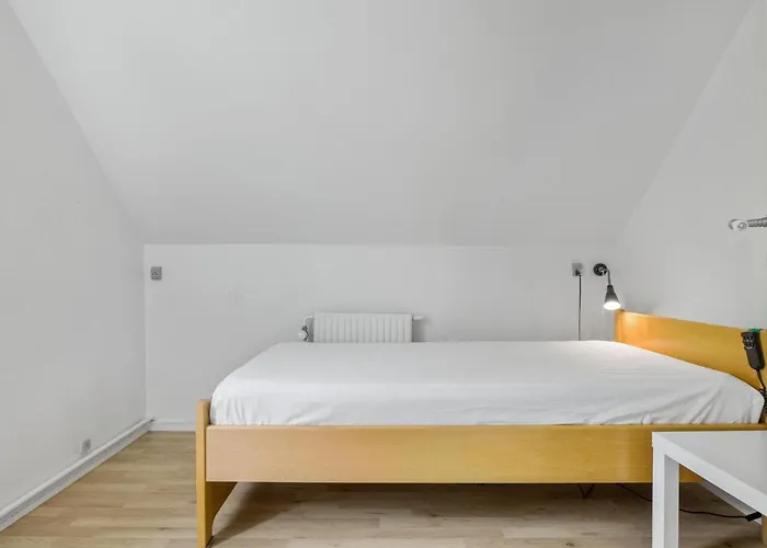 Nyaraló 3 Bedroom Gorgeous In Aakirkeby *